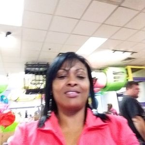 Meet your Posher, Vera